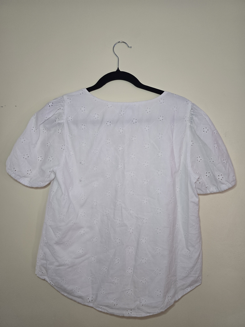 White J.Crew button-down blouse all-over eyelet embroidery, V Neck Small - Picture 2 of 10